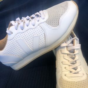 Veja Bastille Sneakers